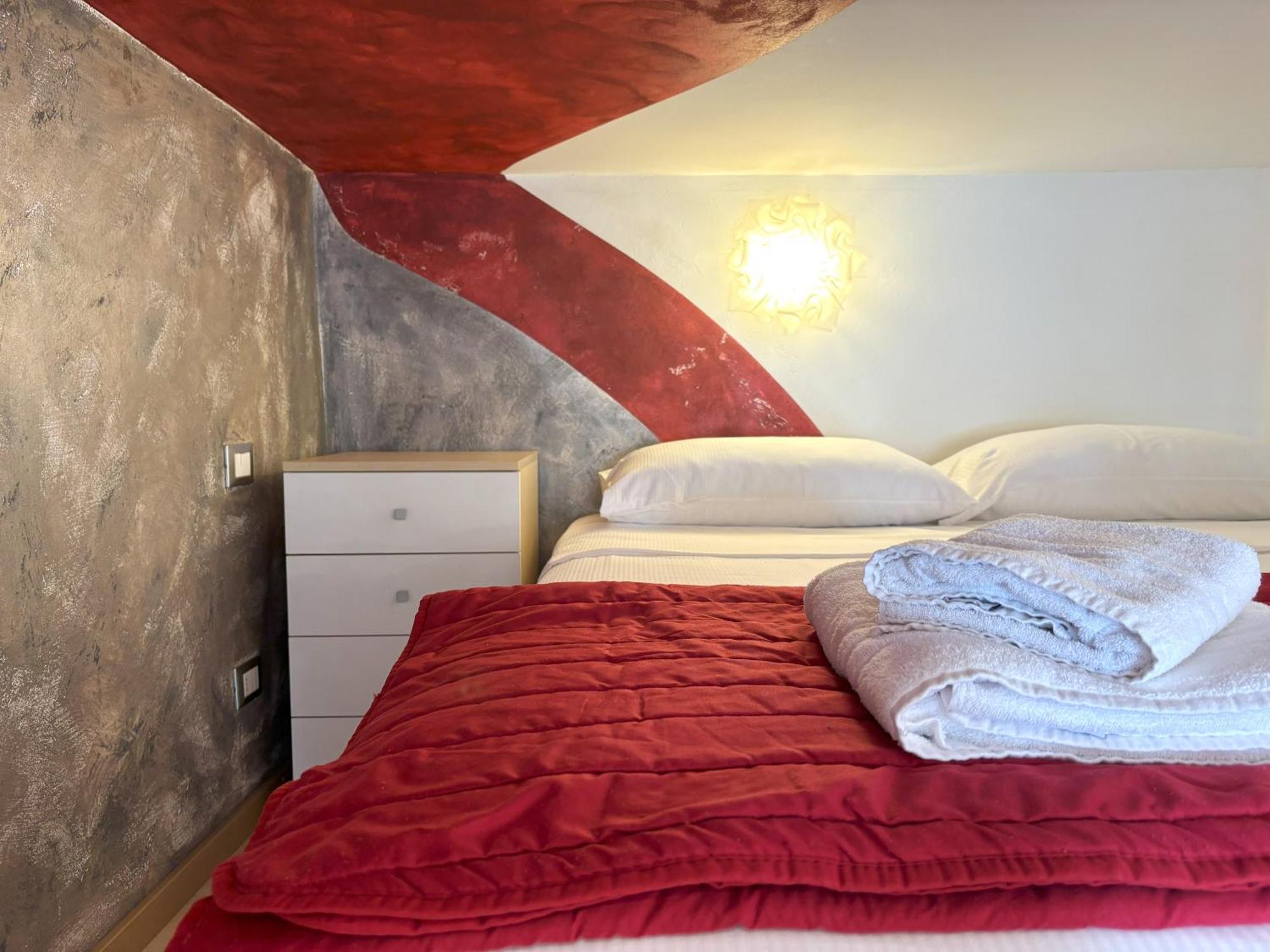 Appartamento Red Velvet Trieste Esterno foto
